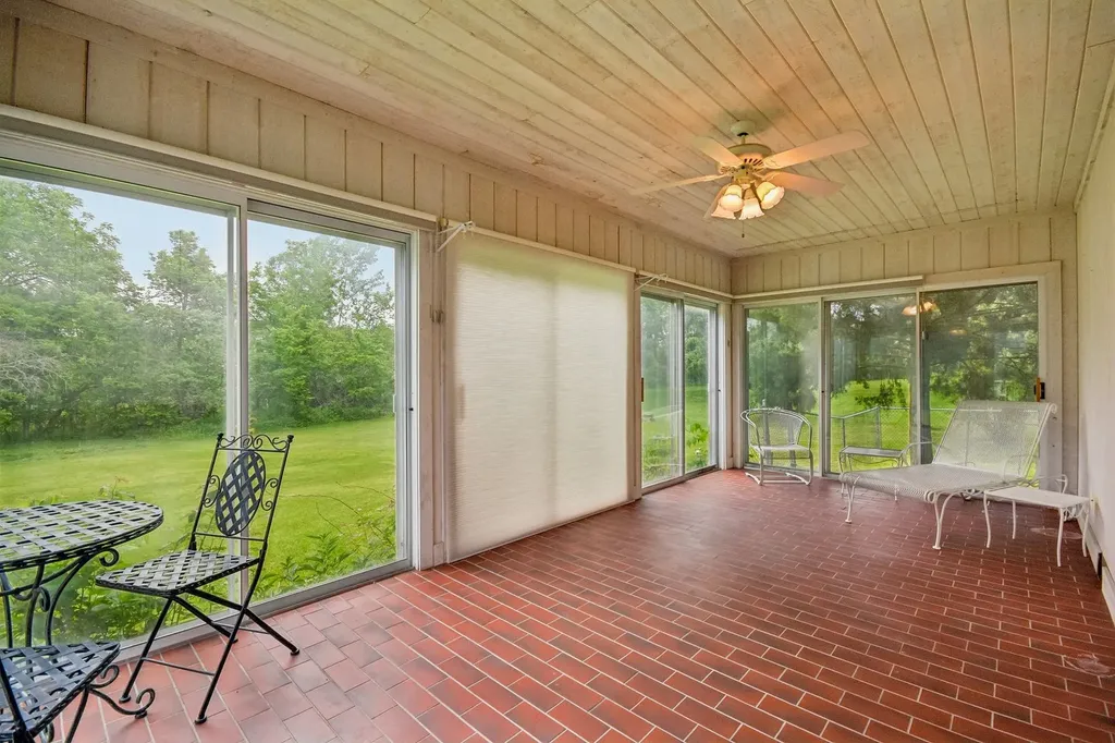 6S155 West Ridge Drive Aurora IL 60506