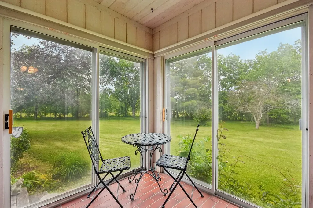 6S155 West Ridge Drive Aurora IL 60506