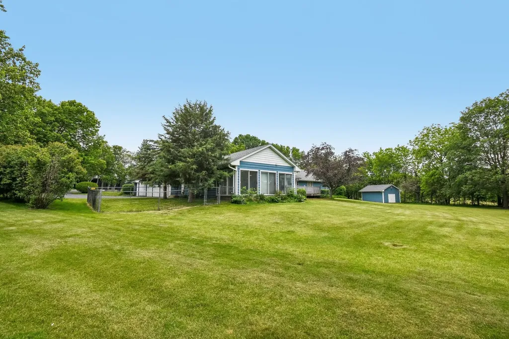 6S155 West Ridge Drive Aurora IL 60506