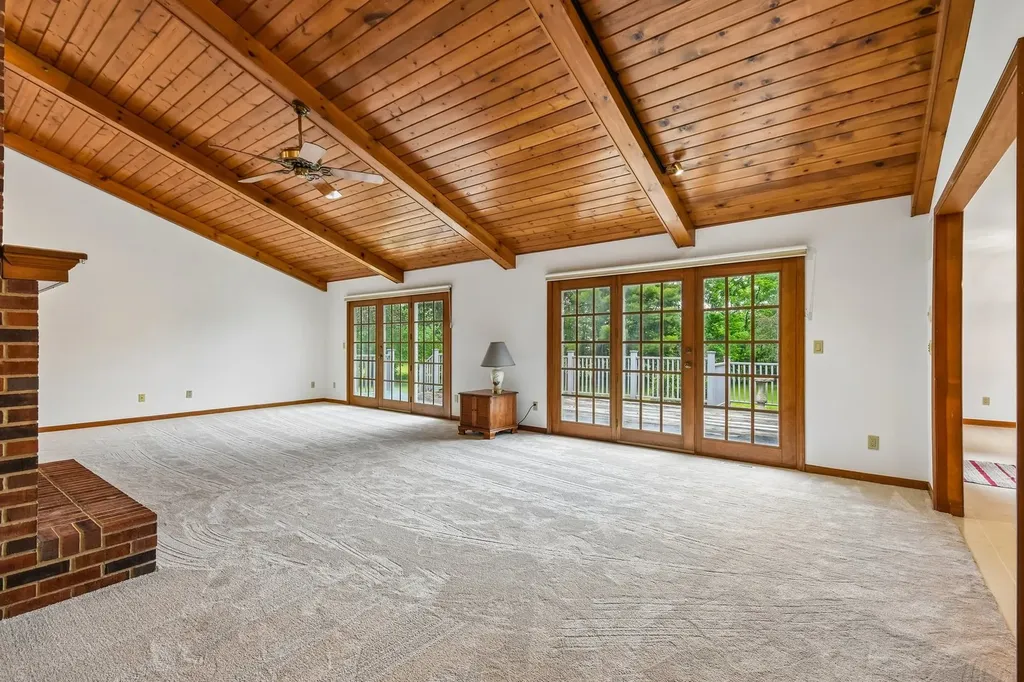 6S155 West Ridge Drive Aurora IL 60506