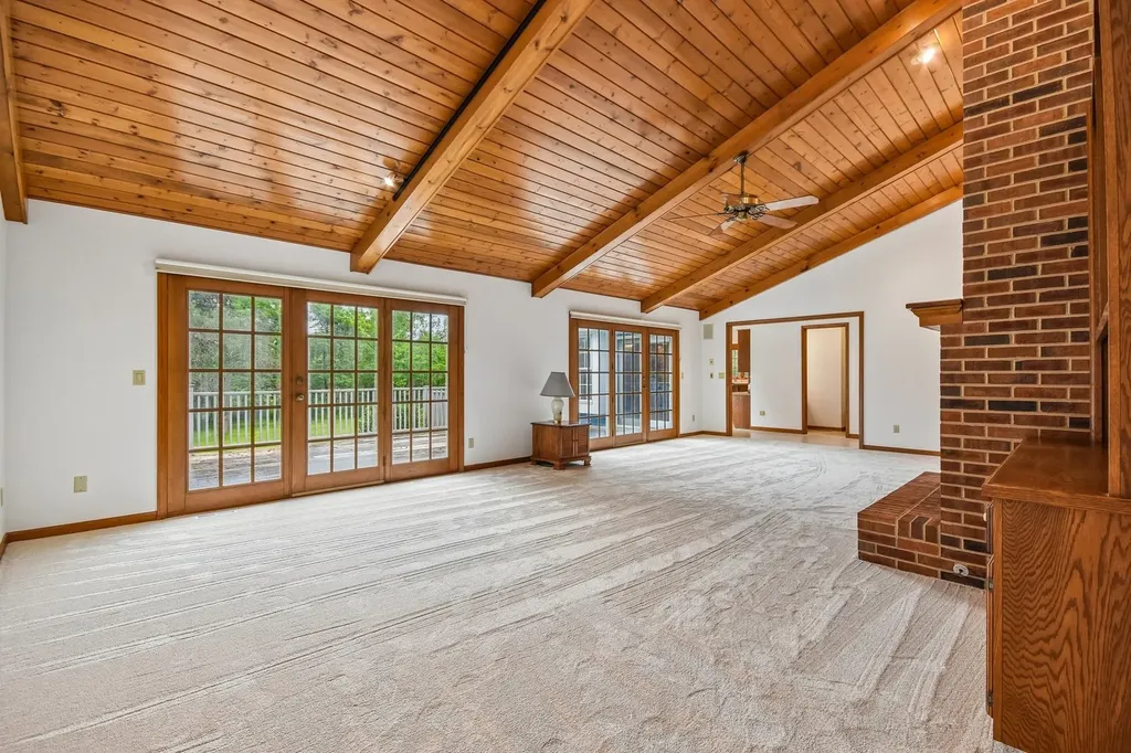 6S155 West Ridge Drive Aurora IL 60506