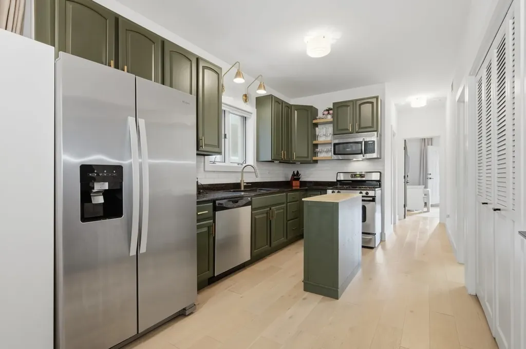 1333 North Bosworth Avenue Chicago IL 60642