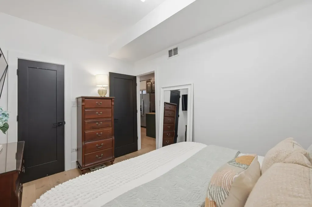 1333 North Bosworth Avenue Chicago IL 60642