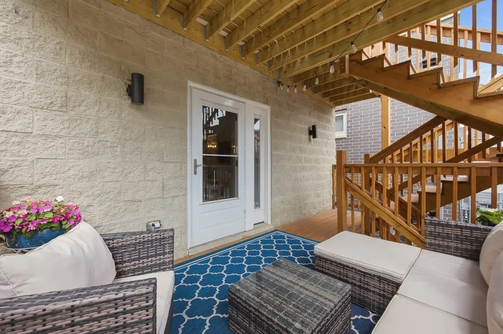 1333 North Bosworth Avenue Chicago IL 60642
