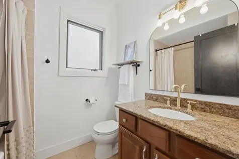 1333 North Bosworth Avenue Chicago IL 60642