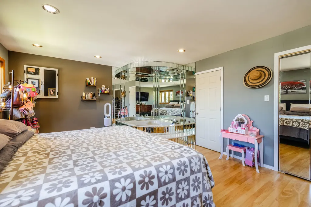 3631 North Pacific Avenue Chicago IL 60634