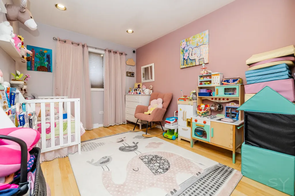 3631 North Pacific Avenue Chicago IL 60634