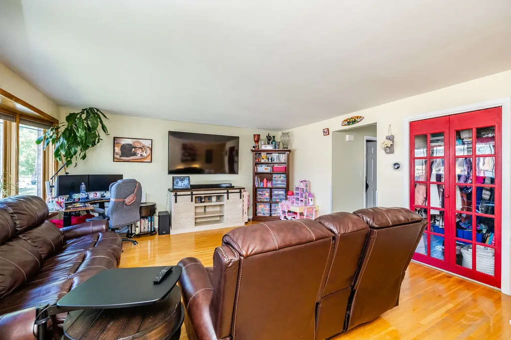 3631 North Pacific Avenue Chicago IL 60634