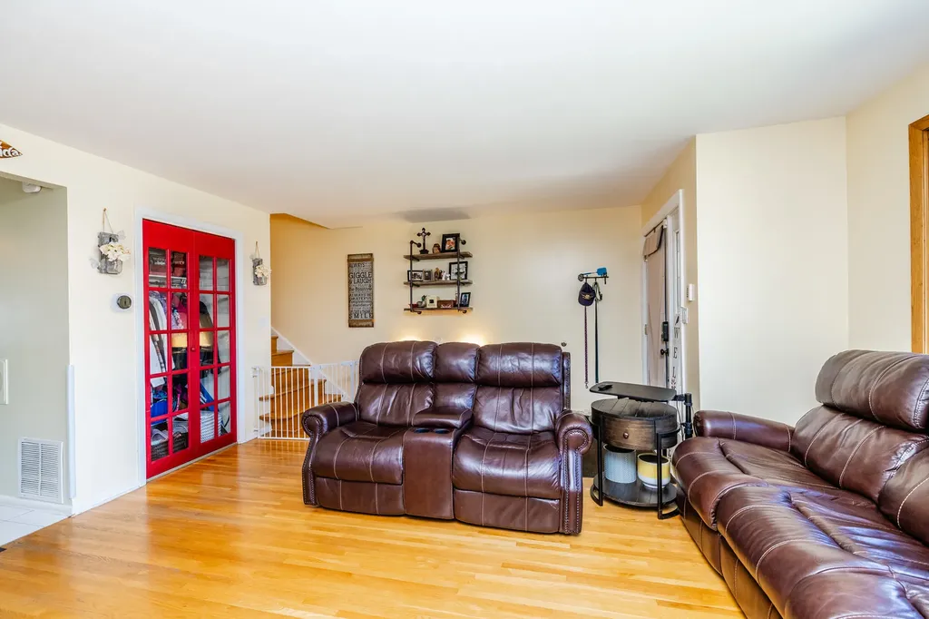 3631 North Pacific Avenue Chicago IL 60634
