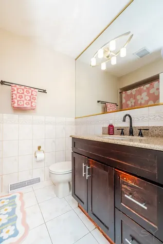 3631 North Pacific Avenue Chicago IL 60634