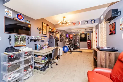 3631 North Pacific Avenue Chicago IL 60634