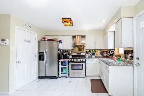 3631 North Pacific Avenue Chicago IL 60634
