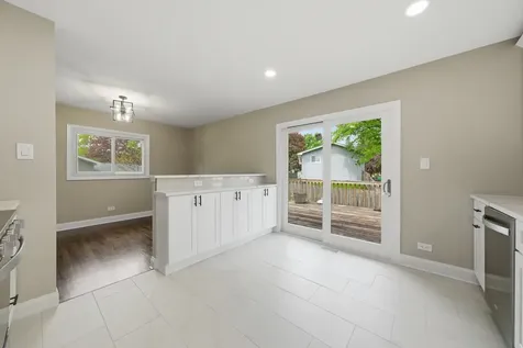 2S206 Mayfield Lane Glen Ellyn IL 60137