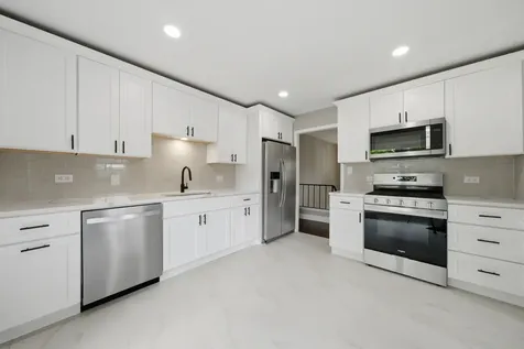2S206 Mayfield Lane Glen Ellyn IL 60137