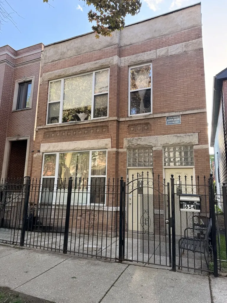 1654 North Artesian Avenue Chicago IL 60647