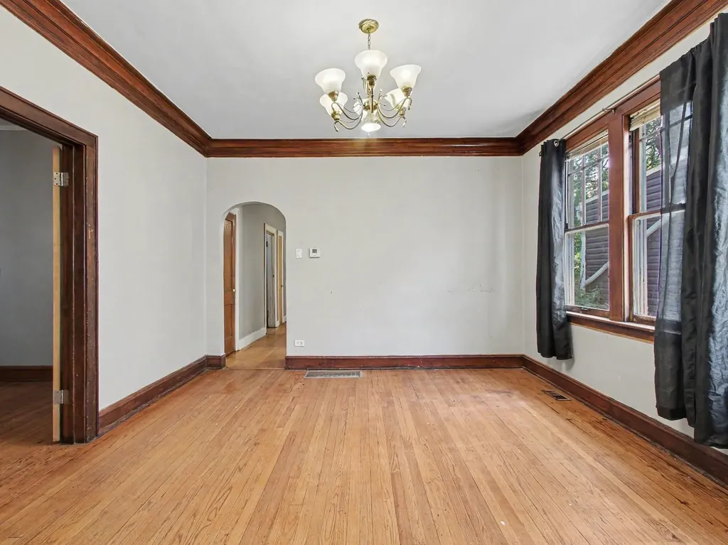 11949 South Lafayette Avenue Chicago IL 60628