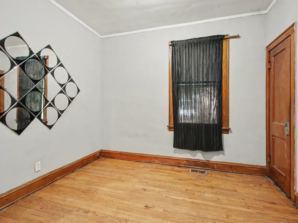 11949 South Lafayette Avenue Chicago IL 60628