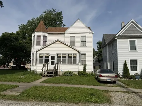 411 North Monroe Street Clinton IL 61727
