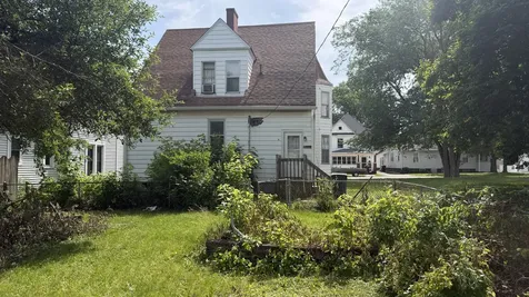 411 North Monroe Street Clinton IL 61727