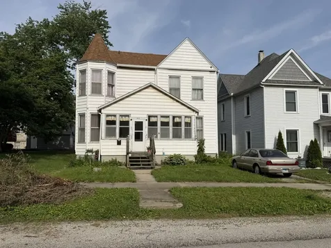 411 North Monroe Street Clinton IL 61727