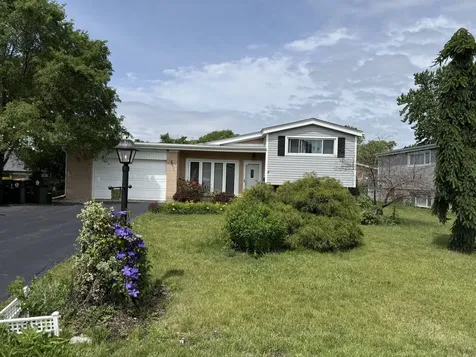 212 Valerie Court Glenview IL 60025