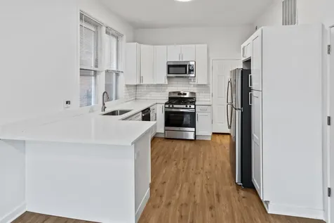1349 West Taylor Street Chicago IL 60607