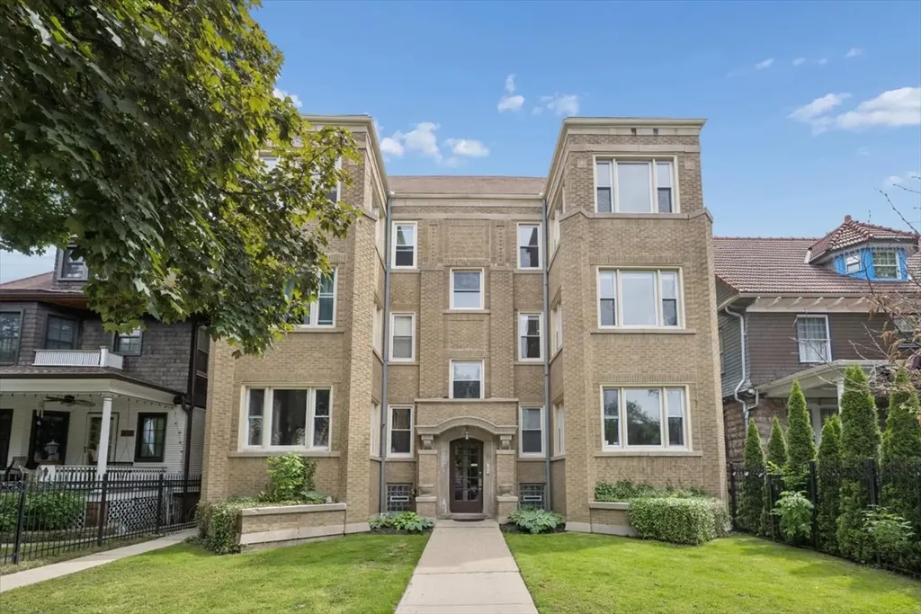 1529 West Touhy Avenue Chicago IL 60626