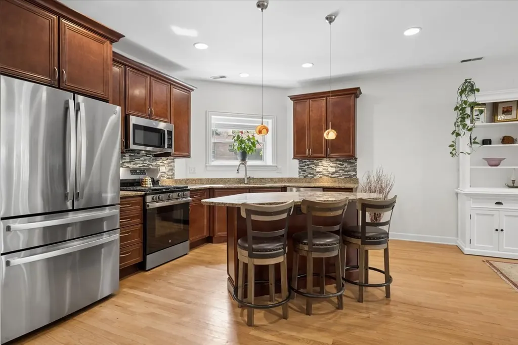 1529 West Touhy Avenue Chicago IL 60626