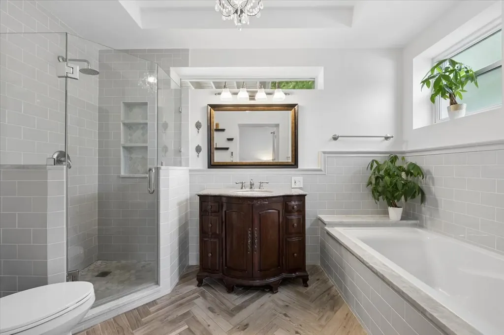 1529 West Touhy Avenue Chicago IL 60626