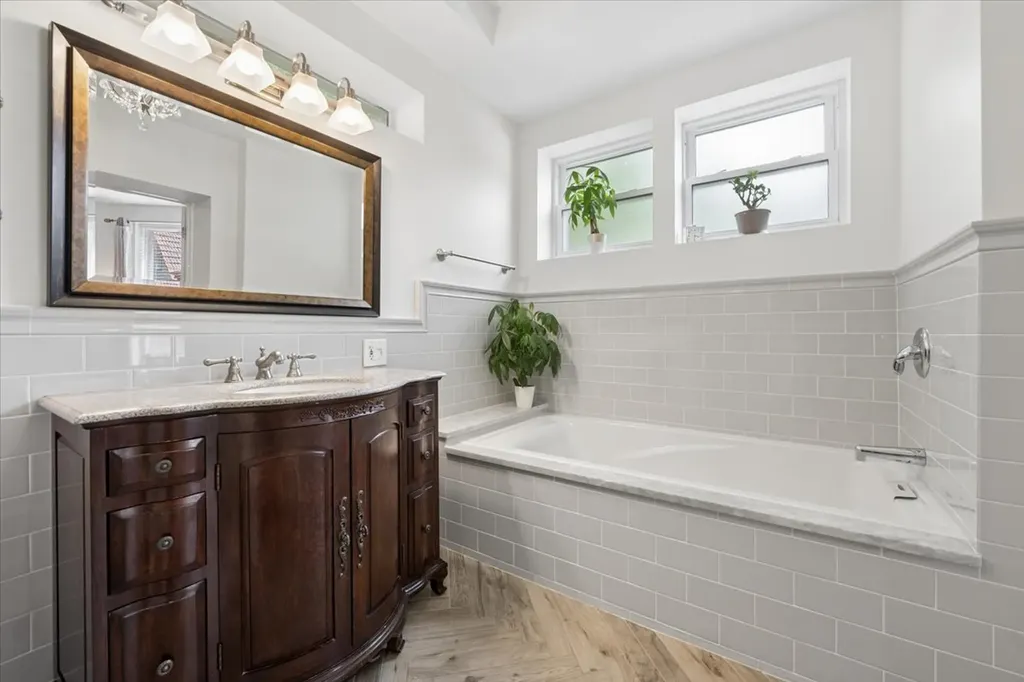 1529 West Touhy Avenue Chicago IL 60626