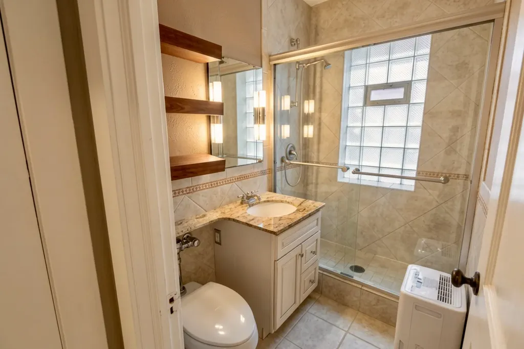 2330 North Lincoln Park W Avenue Chicago IL 60614
