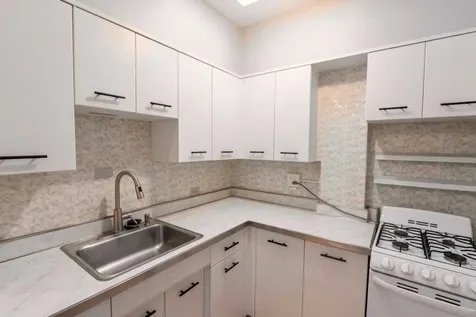 2330 North Lincoln Park W Avenue Chicago IL 60614
