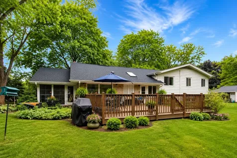 2288 South Westwood Lane Palatine IL 60067