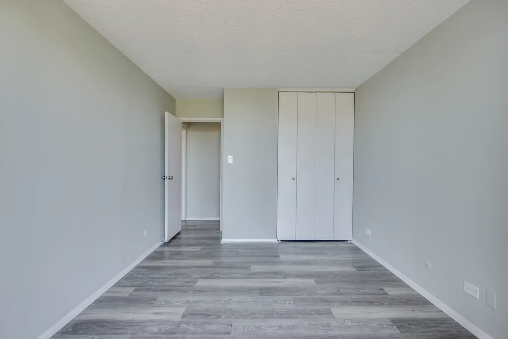 2015 S. Finley Road Lombard IL 60148