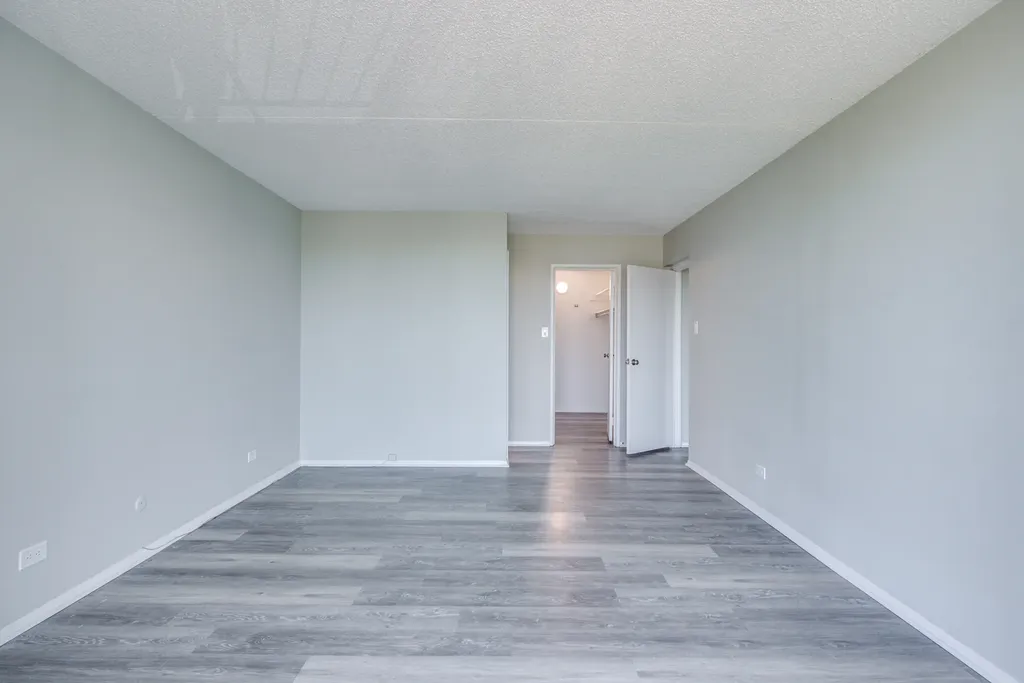 2015 S. Finley Road Lombard IL 60148
