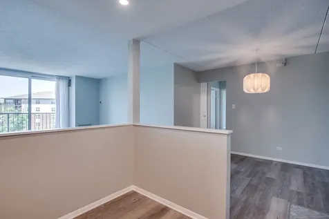 2015 S. Finley Road Lombard IL 60148