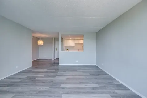 2015 S. Finley Road Lombard IL 60148