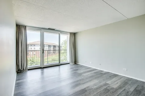 2015 S. Finley Road Lombard IL 60148