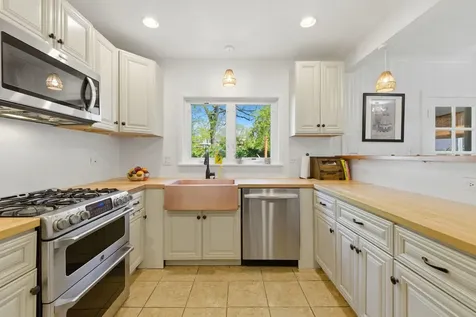 1423 Kirk Street Evanston IL 60202