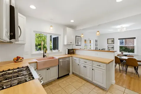 1423 Kirk Street Evanston IL 60202