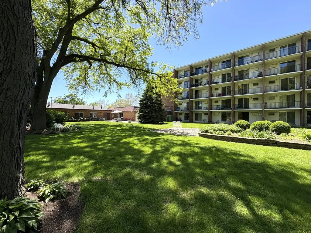 255 South West Avenue Elmhurst IL 60126
