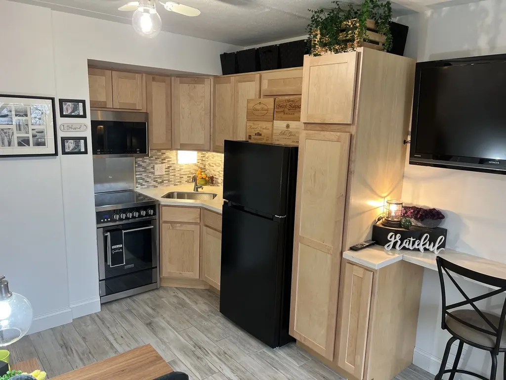 255 South West Avenue Elmhurst IL 60126