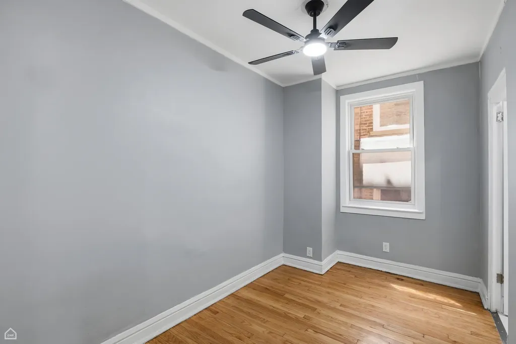 7732 South Phillips Avenue Chicago IL 60649
