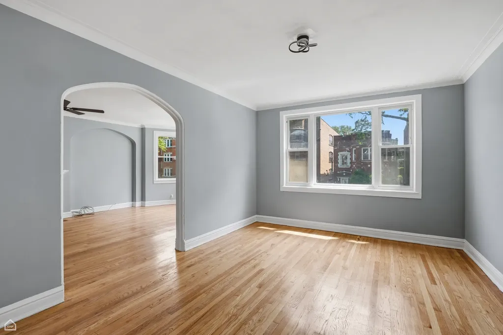 7732 South Phillips Avenue Chicago IL 60649