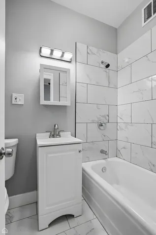 7732 South Phillips Avenue Chicago IL 60649