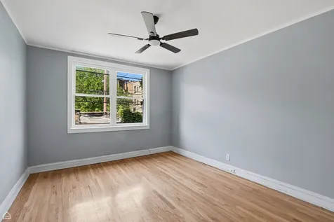7732 South Phillips Avenue Chicago IL 60649