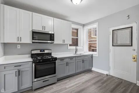 7732 South Phillips Avenue Chicago IL 60649