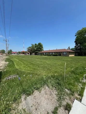3298 7TH Street Park City IL 60085