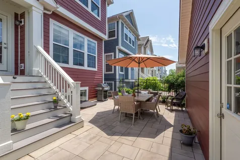 32 North Lincoln Lane Arlington Heights IL 60004