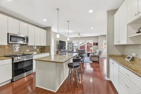 32 North Lincoln Lane Arlington Heights IL 60004
